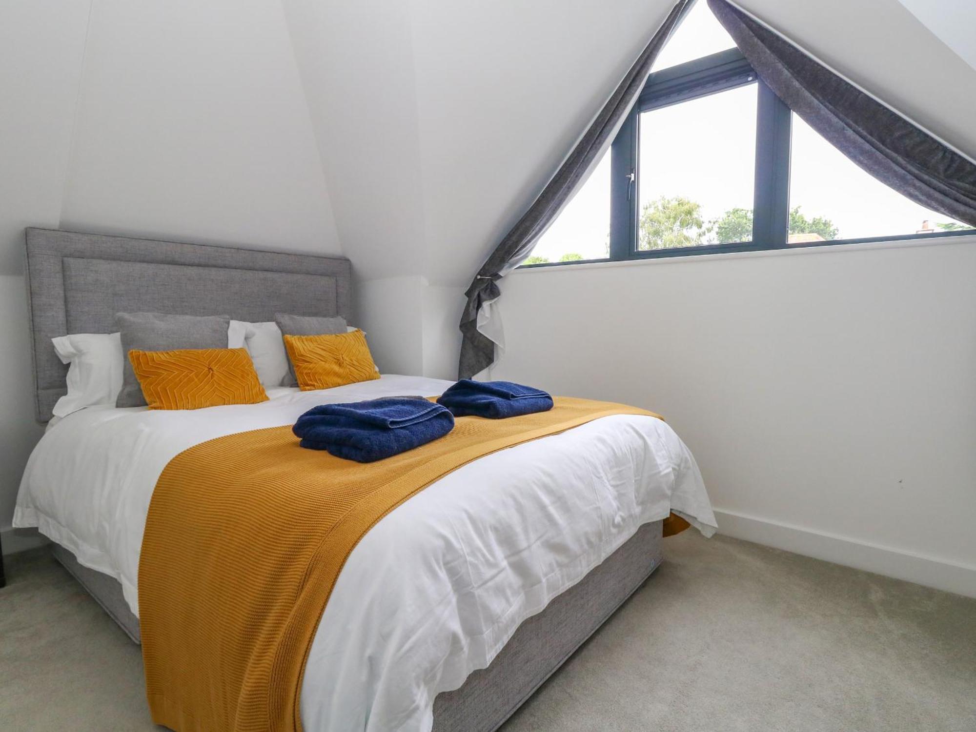 66A Danecourt Road Villa Poole Eksteriør bilde